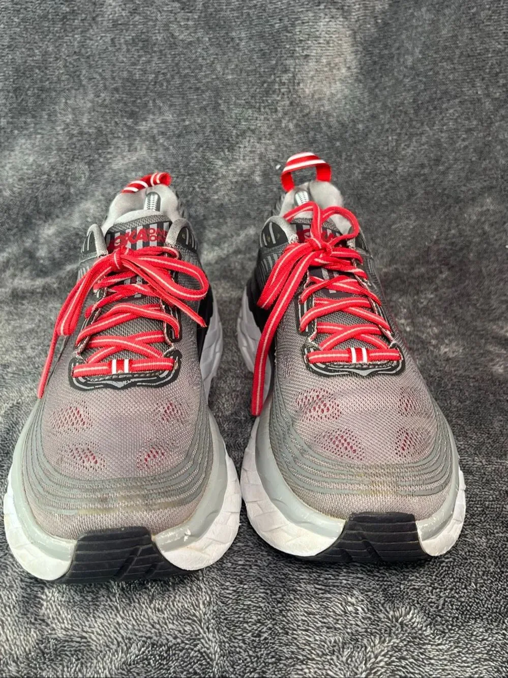 Hoka One One Bondi 6 Mens Size 9.5 Grey Red Running Shoes 1019269-ASGY